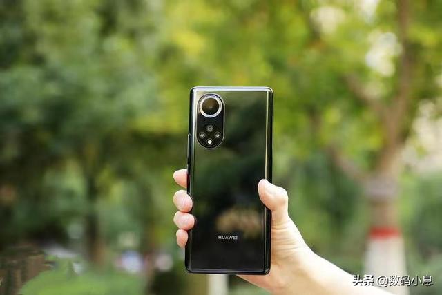华为新机来袭，首发鸿蒙OS3，4800mAh+100W，售价有惊喜