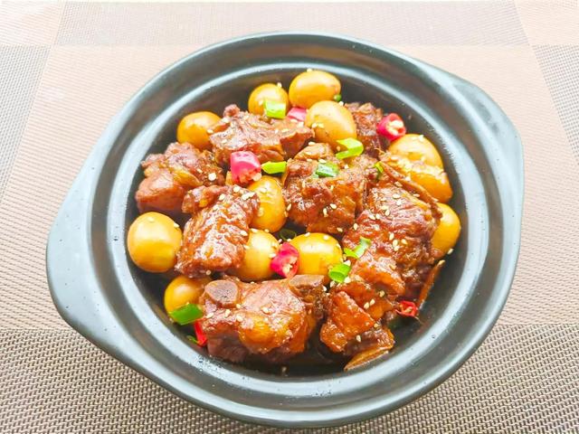 建议45岁以上的人多吃3种食材，对保护听力有帮助，价格也不高