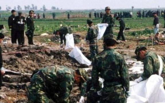 1999年中国客机坠毁在温州，61人全部遇难，罪魁祸首是一枚螺母？