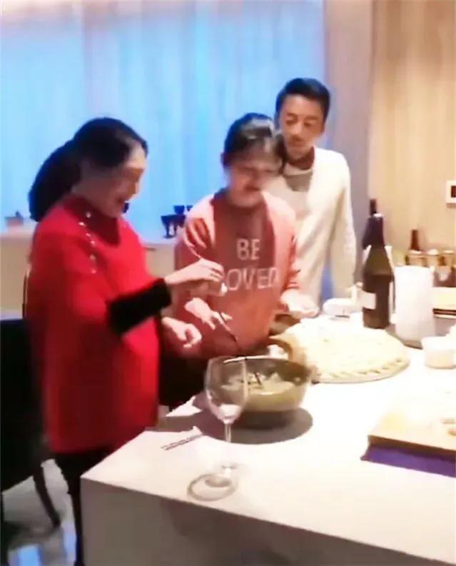 相比于大S新欢一身的腱子肉，汪小菲“暖妻”的10个细节，更实在