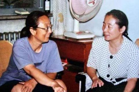 林彪死后，他女儿历经风雨，幸好丈夫不离不弃，晚年开酒楼做老板
