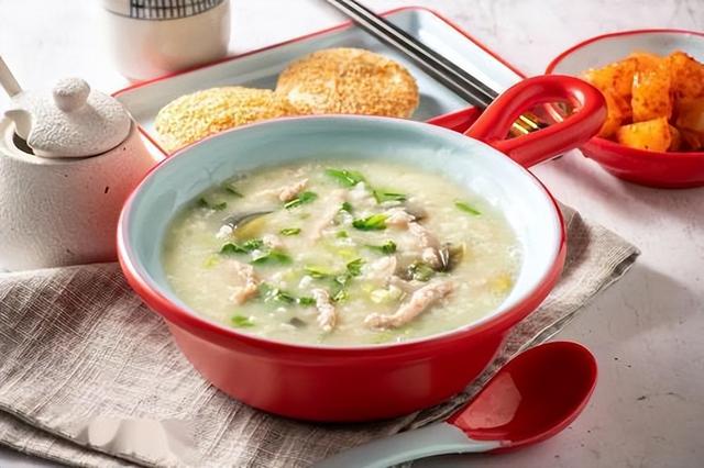 早餐为什么不能吃大米粥？医生：不仅是米粥，这3物也最好少吃