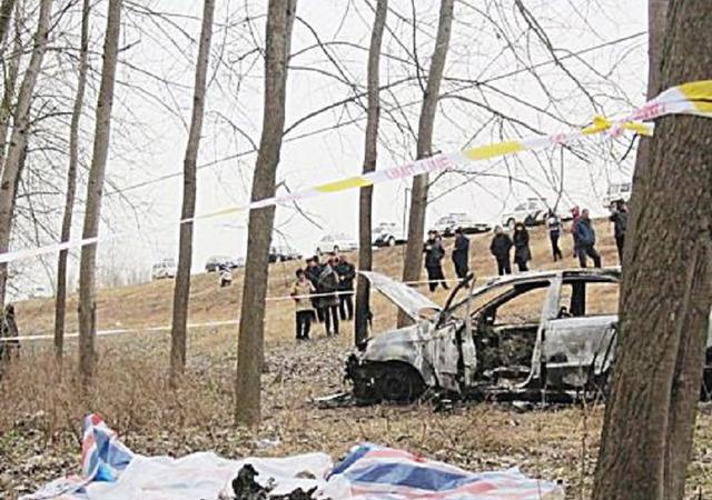 2012年，司机被火烧死，巨额保险引起警方怀疑，情人短信暴露真相