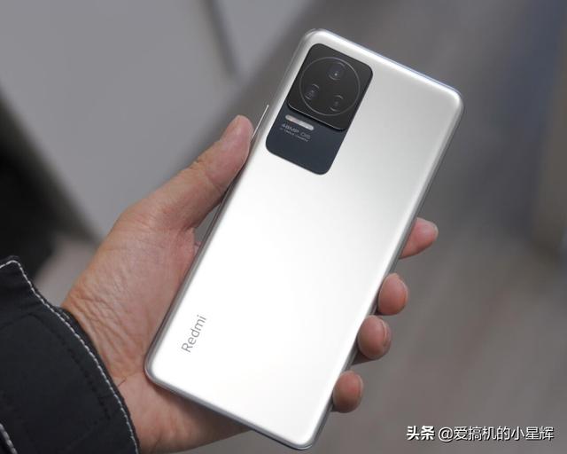 仅2799元，12GB+256GB，小米爆款旗舰售价亲民，好评率高达95%