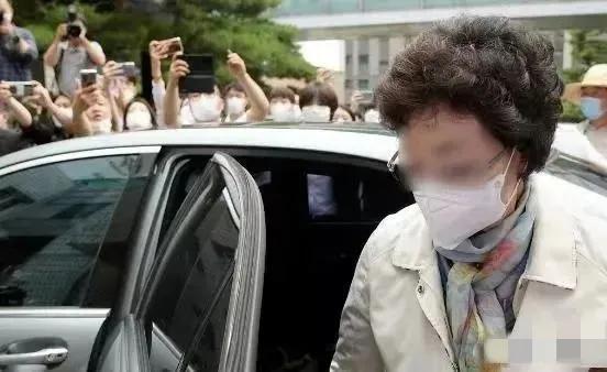 韩国新晋第一夫人终于“藏”不住了，她的故事远比你想象的要精彩