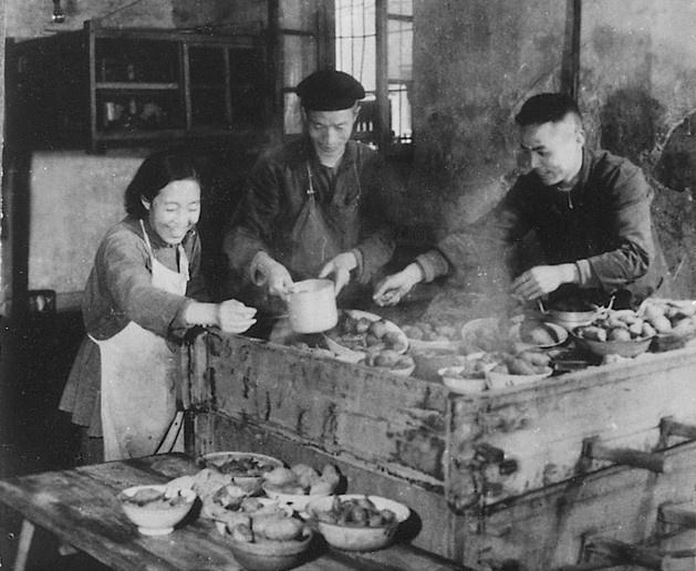 他为毛主席做了22年的饭，从不放一滴酱油，饭后必须亲自销毁菜单