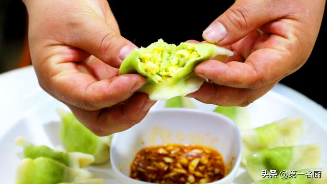 “清明吃一草，百岁不显老”！“1草”是啥？采摘短，清明正当吃