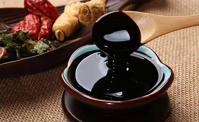 冬季吃膏方，润肤养颜更“体面”