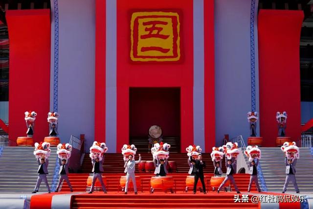 央视五一晚会主持人，老朋友任鲁豫朱迅，龙洋取代李思思意料之外