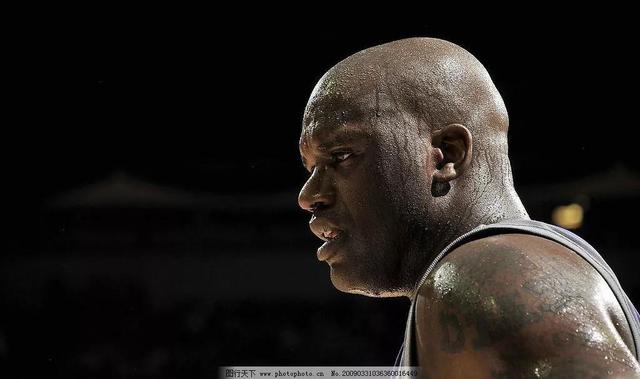 新东方遭遇破产，俞敏洪：时代抛弃你的时候，悄无声息