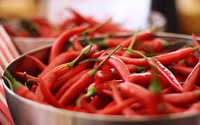 韭菜是结节“加速剂”吗？消化科主任：不想结节癌变，少吃6物