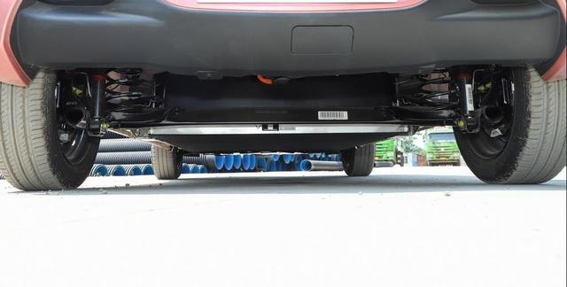 2.98万系列之长安奔奔E-star，燃油车底子比新造纯电有这几个优势