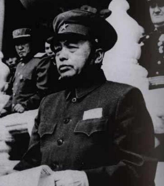 51年彭德怀从朝鲜回国，参加军委会议，大发脾气：难道战士不爱国