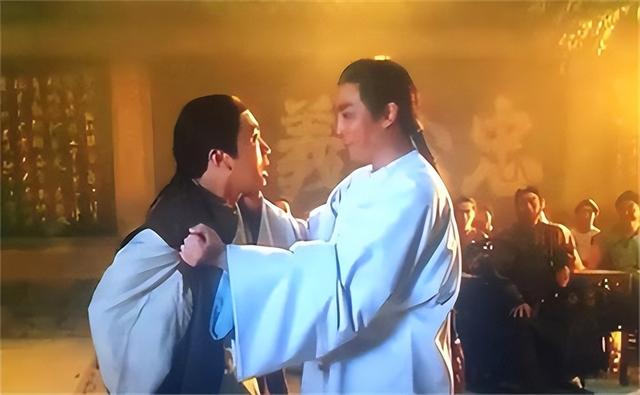 天地会逃到海外，建立了个公司，鼎盛时期有近400万人