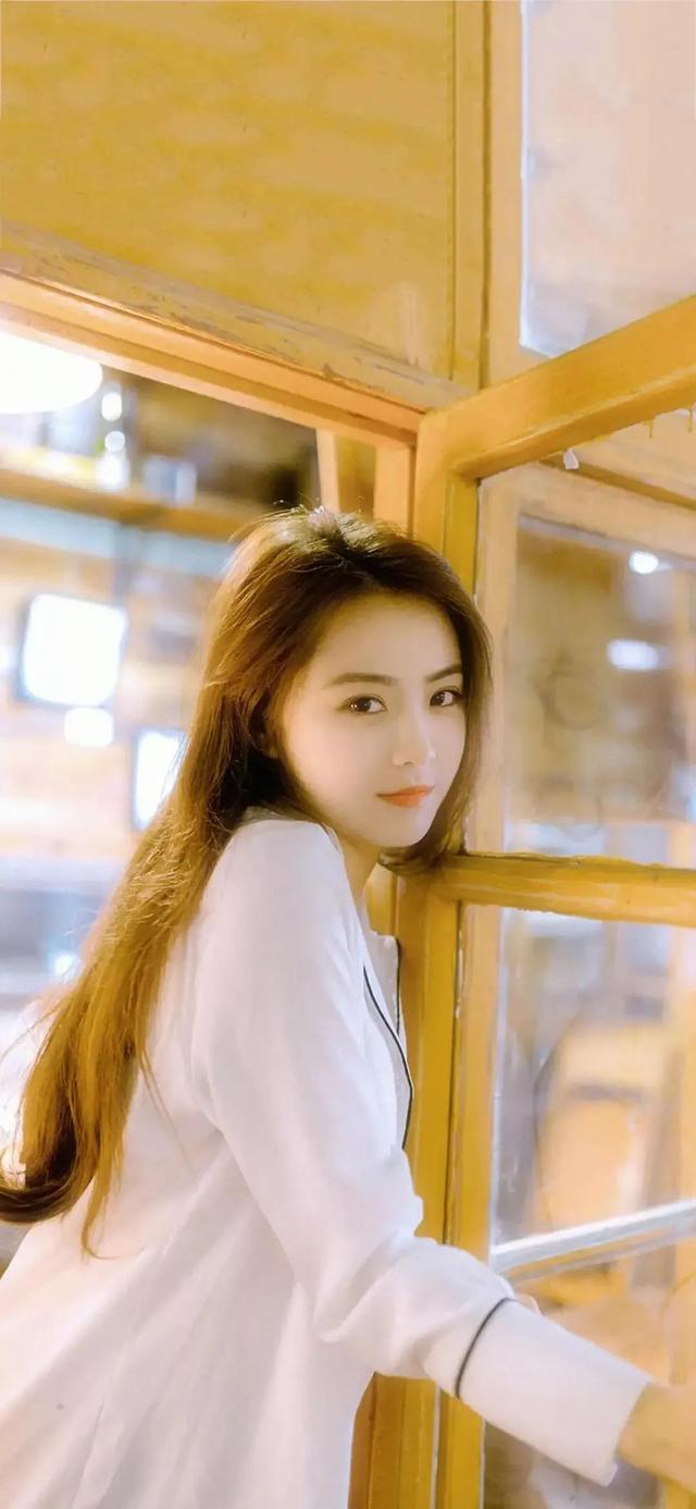 诗歌/芦苇/在我们坐过的河边
