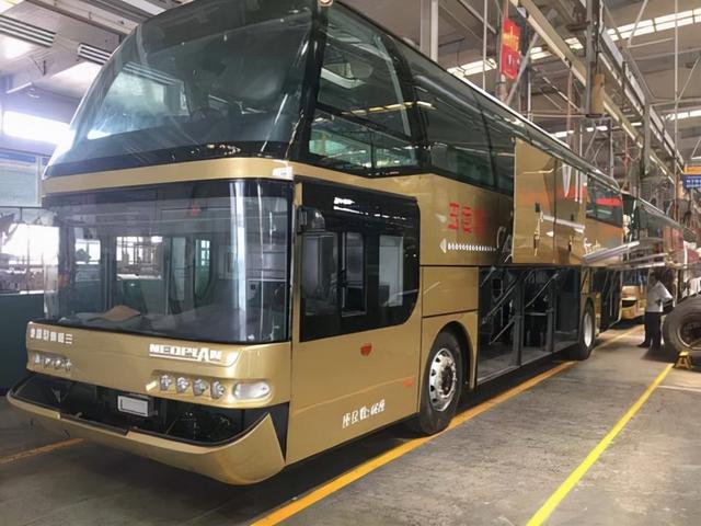 40亿“庞氏骗局”庞青年，曾称“汽车加水就能跑”，为何消失了？