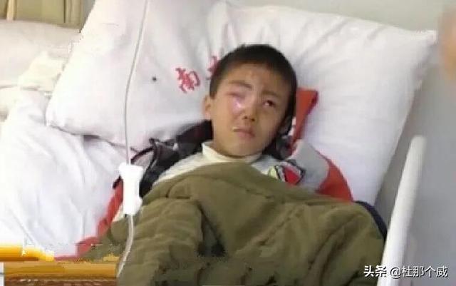 男孩玩干燥剂被炸瞎双眼，生活中还有哪些危险品值得我们铭记于心