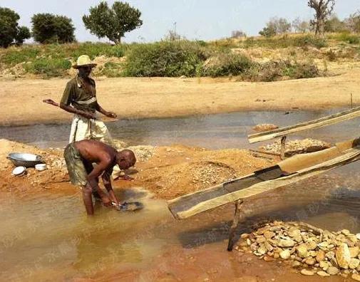 三位中国大哥在南美的采金人生