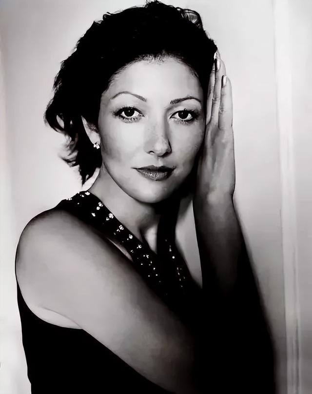 欧洲皇室有史以来第一位亚裔王妃文雅丽