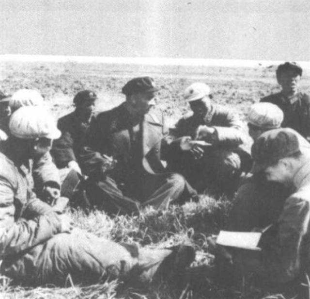 1982年，开国上将杨勇咳嗽不止，医生一摸腹部：肝怎么掉下来了？