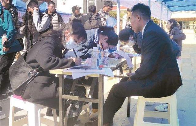 招跳舞（招跳舞的学员广告怎么写）