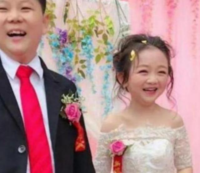 女孩身高仅90厘米，却不顾一切生下孩子，孩子出生后，网友：怪谁