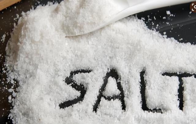 早上起床后要喝水，第一杯水怎么喝？