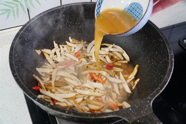 阳春三月，推荐8道“黄金菜”，营养丰富，顺应季节，舒坦过春天
