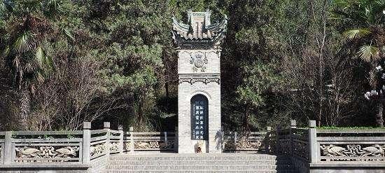 皇帝赏赐10车肉，霍去病放臭也不给士兵吃，直到灭门才看出他高明