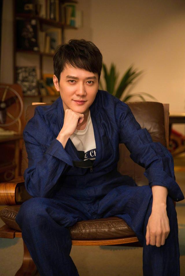 当红女星赵丽颖：女人要靠自己，离婚最对不起儿子