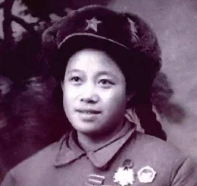 1952年女护士冒险抢回黄继光遗体，晚年遗憾叹息：当年忘了一件事