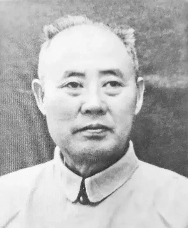 林彪笑入平津：“我不入关还是无敌之将，一入关就成了汉贼曹操”