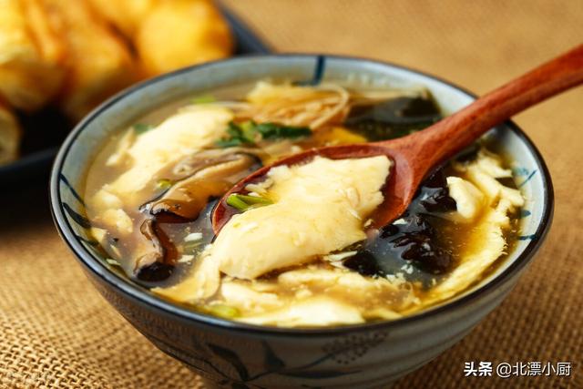 自制豆腐脑，1把黄豆能做3大碗，步骤详细简单，细腻嫩滑味道鲜