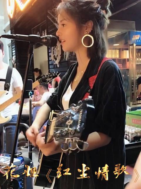 网红烟嗓女歌手唱的歌(网红烟嗓女歌手探清水河)-中纳网