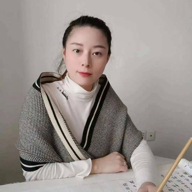 徐州工程机械展郝纯纯