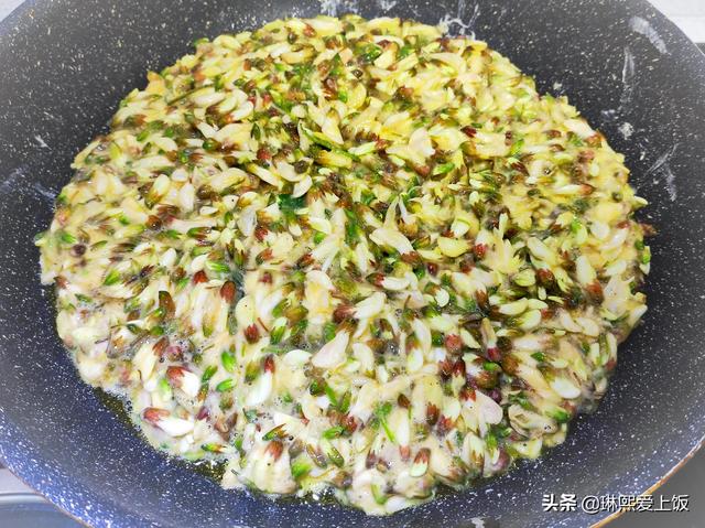 花开花落花无语，半蒸半煎满屋香