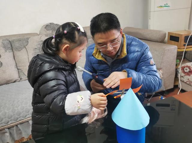 【校园动态】拾贰月Shi |小一班——“童趣风车里”创客课程故事