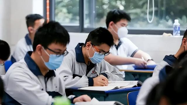不仅考研有大小年之分，高考也一样，可从这几方面可寻其规律