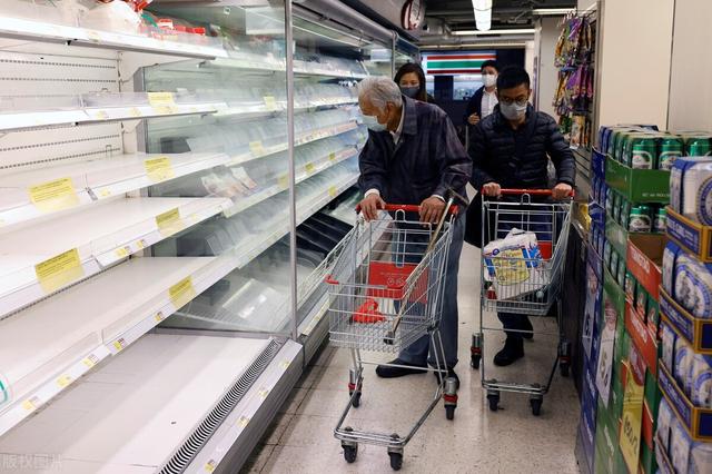 日增5万确诊！香港抗疫却还在“挤牙膏”；一名港府高官辞去职务，中央重磅支援，派出最高级别内地专家团