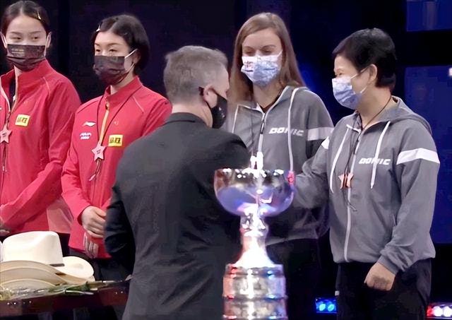 乒坛传奇倪夏莲: 20岁拿世界冠军, 59岁不退役, 嫁给老外不忘祖国
