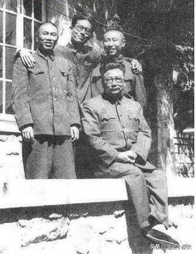 1955年授衔时，毛主席看完名单脸色一沉，怒问：为何没有李克农？
