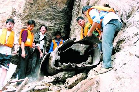 三峽懸棺考古：尋寶之旅見證千年棒殺，竟挖出一個消亡的民族
