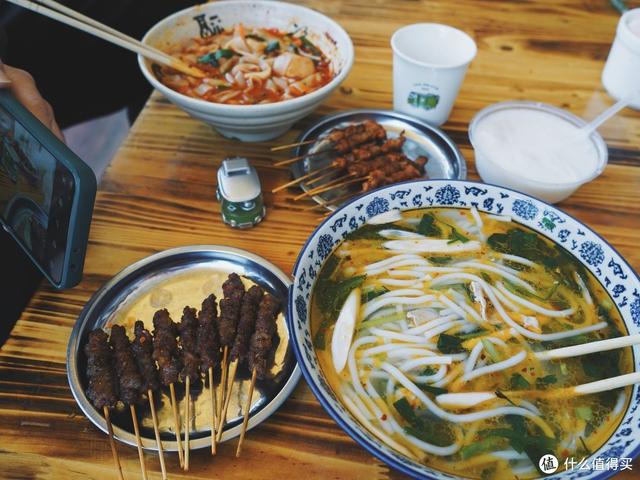 旅行就要邊走邊吃：舌尖上的昆明，盤點我在昆明吃到的各種美食
