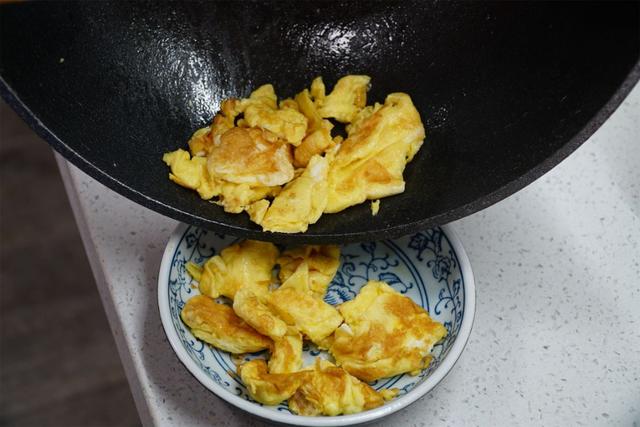 阳春三月，推荐8道“黄金菜”，营养丰富，顺应季节，舒坦过春天