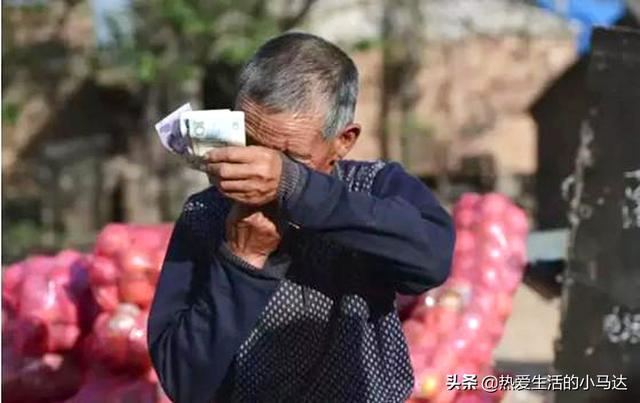 独居老人哭诉：人过七十才发现，晚年的亲情，远比想象的要残酷