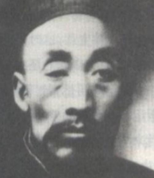 毛主席原配逝世多年，毛氏族谱记载：杨开慧之子毛岸龙作为其子