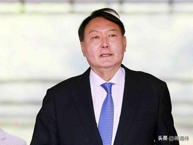 等待19天后，尹锡悦终于和文在寅会面，韩国总统诅咒还要延续？