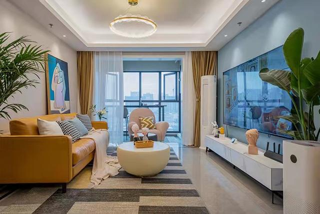 客厅沙发套适合什么颜色(家里的沙发套选什么颜色好看)