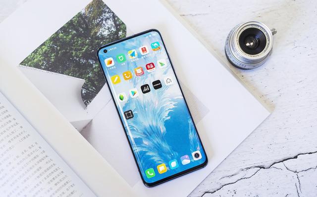 华为受困后苹果“趁虚而入”，国产品牌共同发力，强势反击