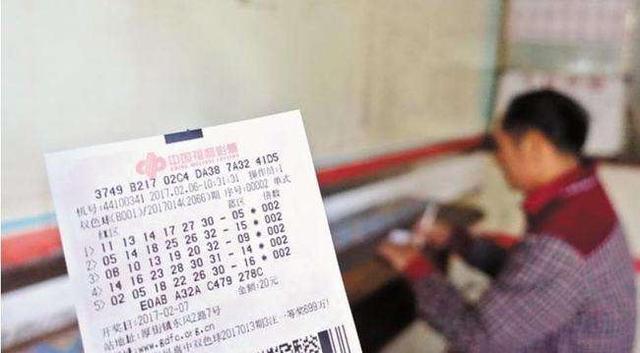 东北一保安连中2次500万大奖，挥霍后诈骗入狱，出狱后却身价千万
